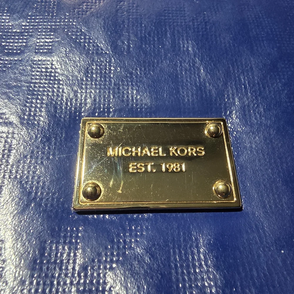 MICHAEL KORS IPAD TABLET CASE SLEEVE PADDED BAD BLUE COVER ZIP LOGO
